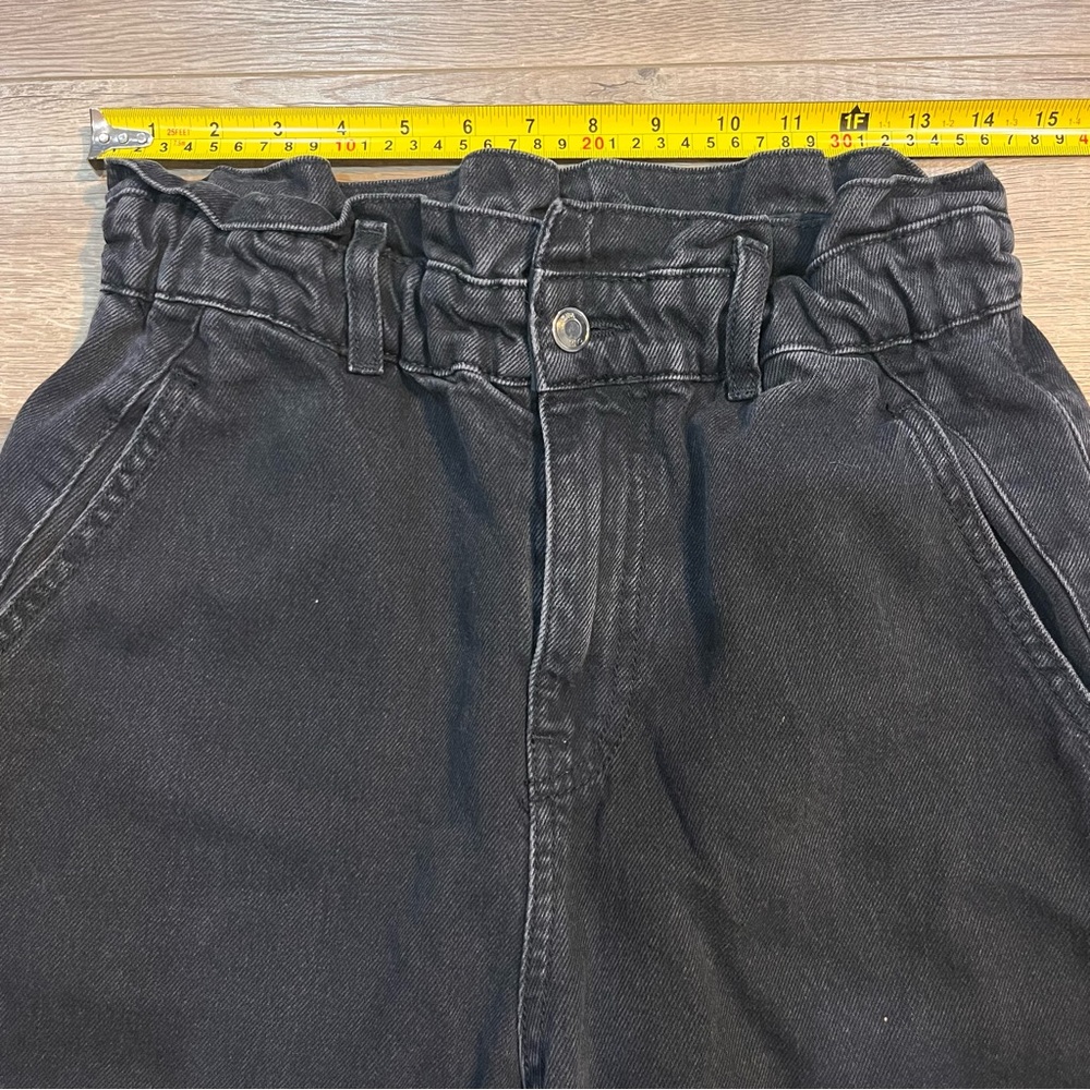 Zara womens jeans high fit, free cut elastic belt, in black Size US 6 EUR 38 - Picture 6 of 16